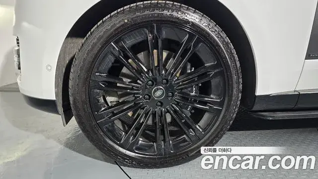 Land Rover Range Rover 2025 — Photo 4/20