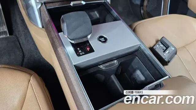 Land Rover Range Rover 2025 — Photo 11/20