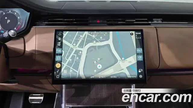 Land Rover Range Rover 2025 — Photo 16/20