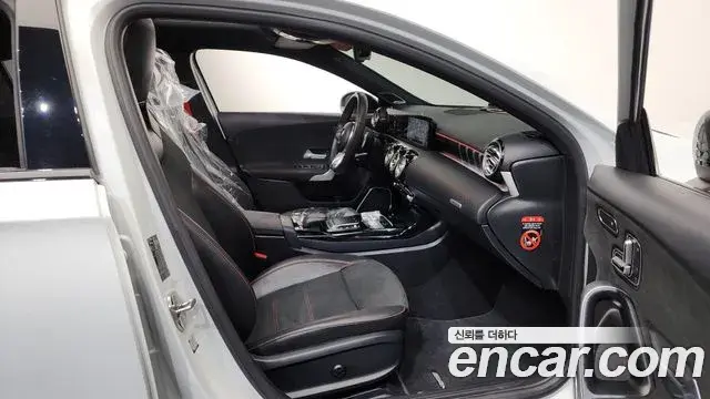 Mercedes-Benz A-Class 2021 — Фото 11/20