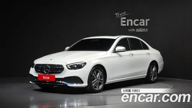 Mercedes-Benz E-Class 2021 — ფოტო 19/20