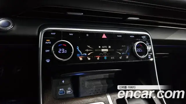 Genesis GV80 2020 — Şəkil 18/20