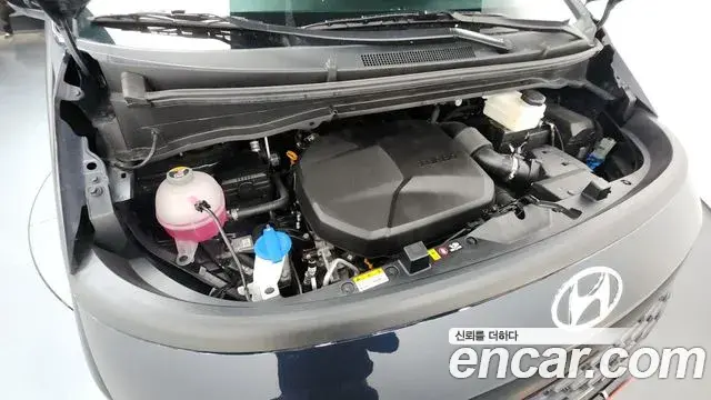 Hyundai Staria 2023 — Photo 12/20