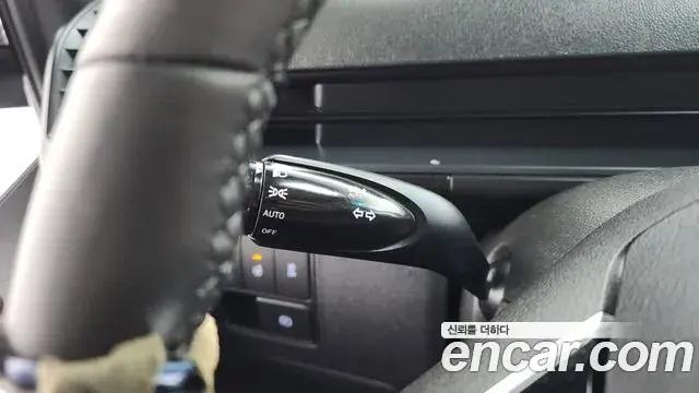 Hyundai Staria 2023 — Photo 9/20