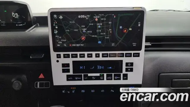 Hyundai Staria 2023 — Photo 2/20