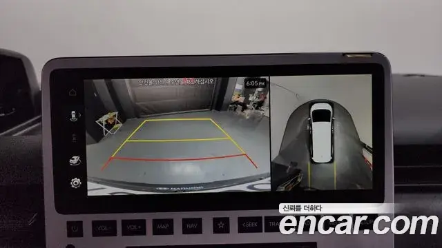 Hyundai Staria 2023 — Photo 5/20
