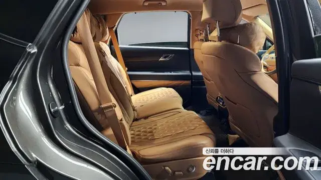 Genesis GV80 2023 — ფოტო 19/20