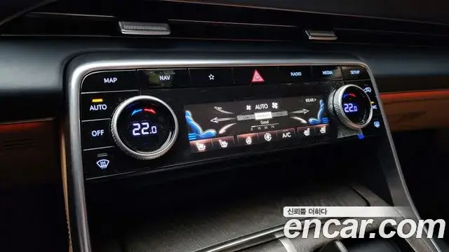 Genesis GV80 2023 — ფოტო 8/20