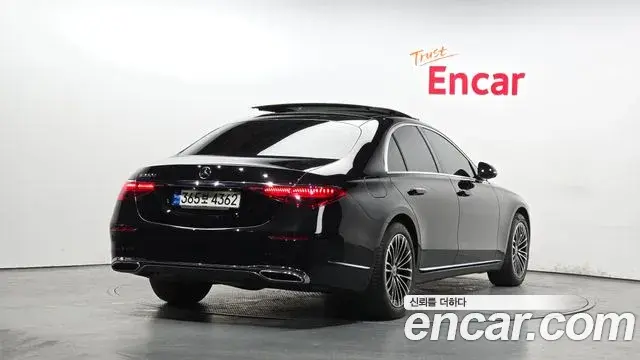 Mercedes-Benz S-Class 2022 — ფოტო 19/20