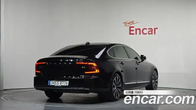 Volvo S90 2020 — Photo 2/20