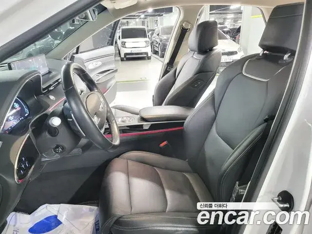Genesis GV70 2022 — Şəkil 19/20