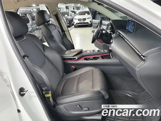 Genesis GV70 2022 — Şəkil 18/20