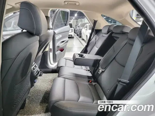 Genesis GV70 2022 — Şəkil 20/20