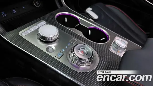 Genesis GV80 Coupe 2025 — Фото 9/20