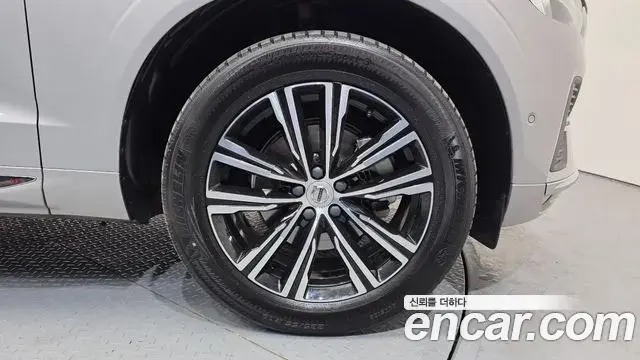 Volvo XC60 2022 — Şəkil 10/20