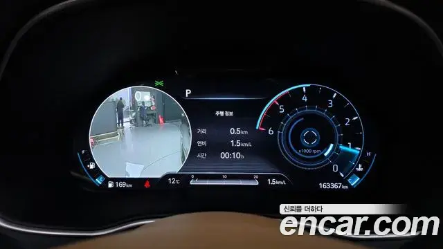 Genesis GV80 2021 — ფოტო 18/20