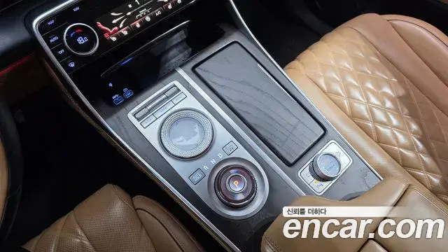 Genesis GV80 2021 — ფოტო 19/20