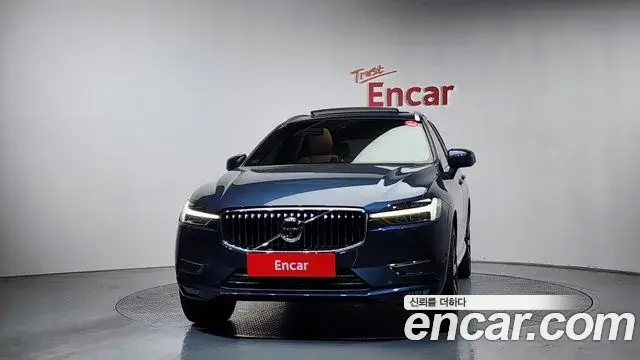 Volvo XC60 2021 — ფოტო 2/20