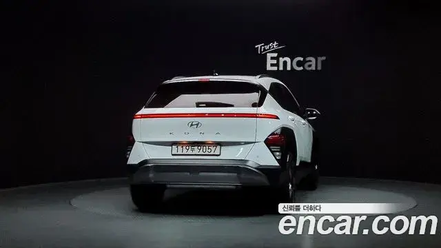 Hyundai Kona Hybrid 2023 — Photo 13/20
