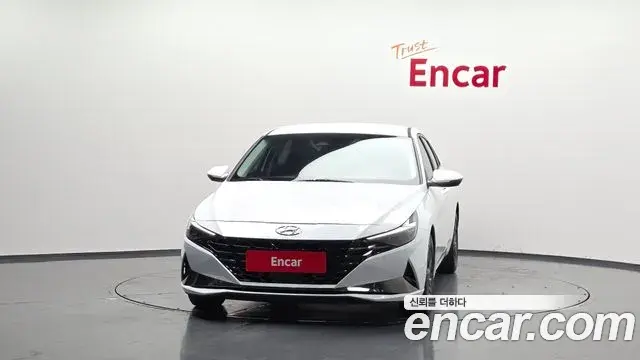 Hyundai The New Avante Hybrid 2020 — Photo 4/20