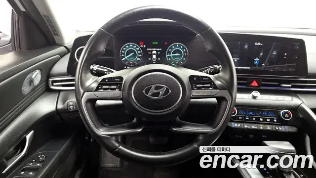 Hyundai The New Avante Hybrid 2020 — Photo 13/20