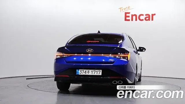 Hyundai The New Avante Hybrid 2022 — Photo 2/20