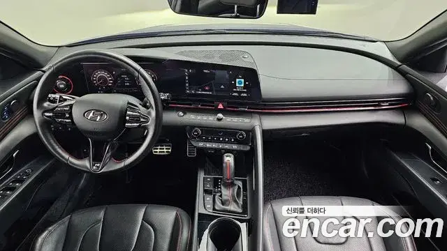 Hyundai The New Avante Hybrid 2022 — Photo 12/20