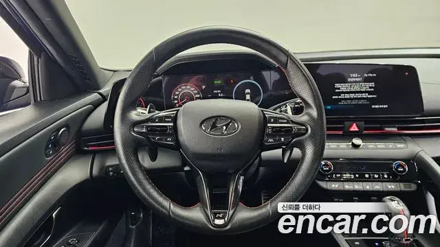 Hyundai The New Avante Hybrid 2022 — Photo 9/20