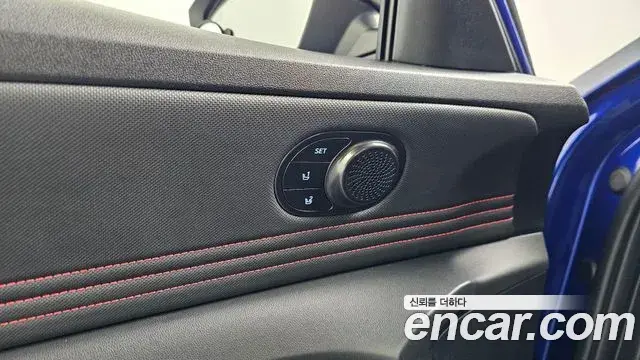 Hyundai The New Avante Hybrid 2022 — Photo 17/20