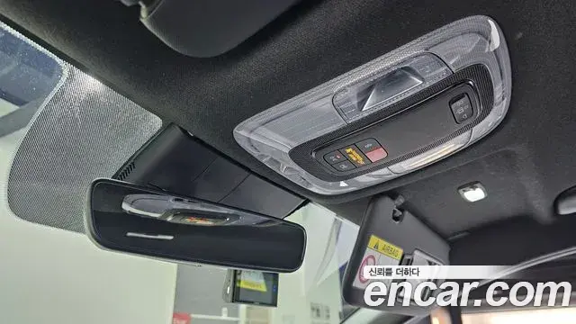 Hyundai The New Avante Hybrid 2022 — Photo 11/20