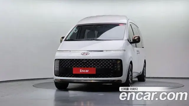 Hyundai Staria 2022 — Фото 3/20