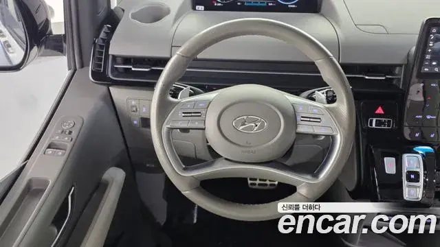Hyundai Staria 2022 — Фото 13/20