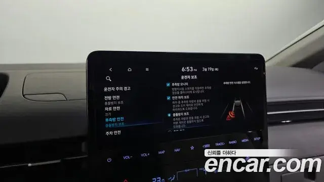 Hyundai Staria 2022 — Фото 16/20