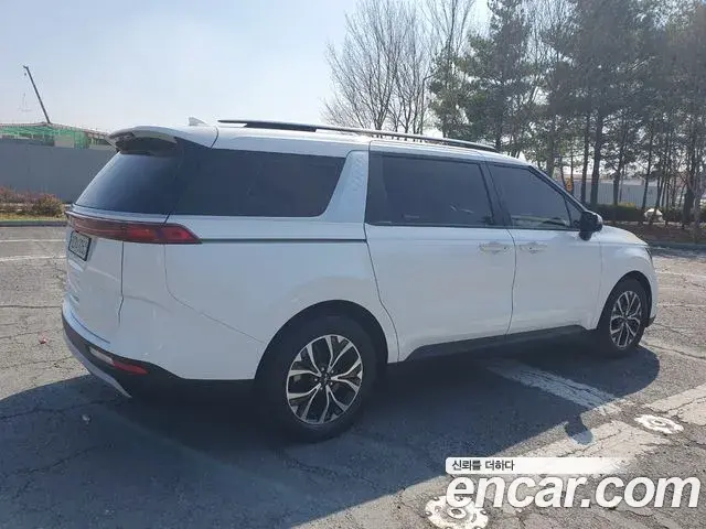 Kia Carnival 2022 — Photo 5/20