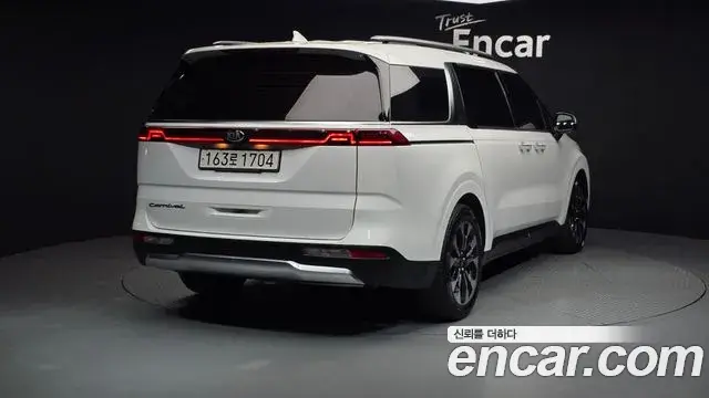 Kia Carnival 2021 — Şəkil 19/20