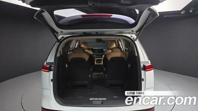 Kia Carnival 2021 — Şəkil 9/20