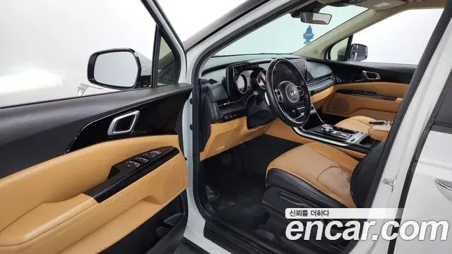 Kia Carnival 2020 — ფოტო 15/20