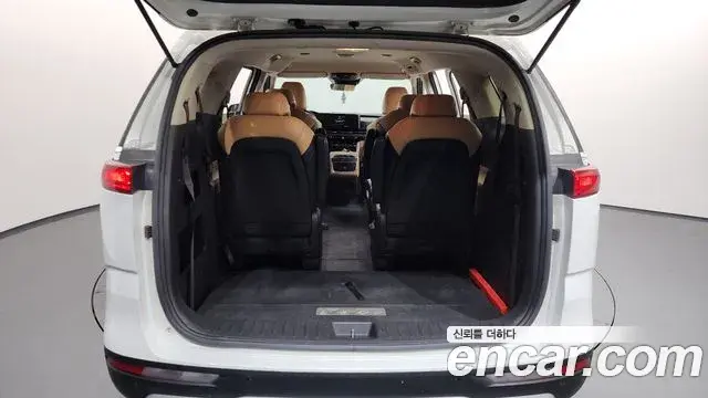 Kia Carnival 2020 — ფოტო 10/20