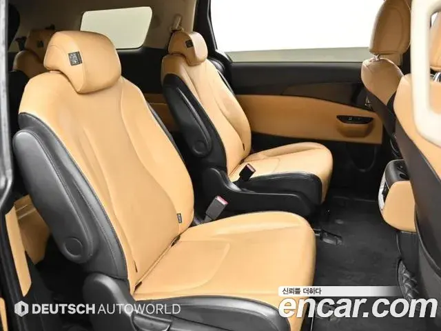 Kia Carnival 2021 — Photo 14/20