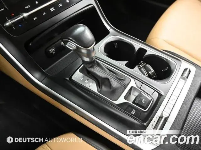 Kia Carnival 2021 — Photo 15/20