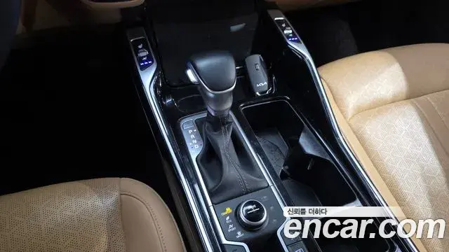 Kia Sorento 2022 — Фото 9/20
