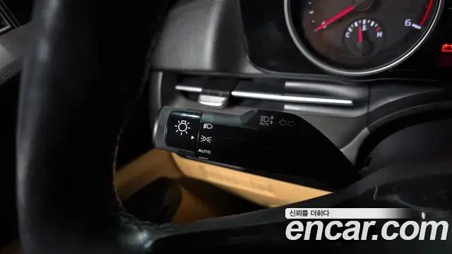Kia Carnival 2021 — Photo 17/20