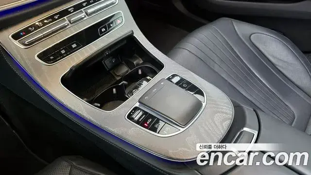 Mercedes-Benz CLS-Class 2022 — Photo 9/20