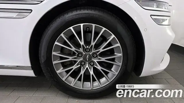 Genesis G80 2020 — ფოტო 2/20