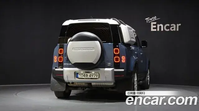 Land Rover Defender 2021 — Фото 4/20