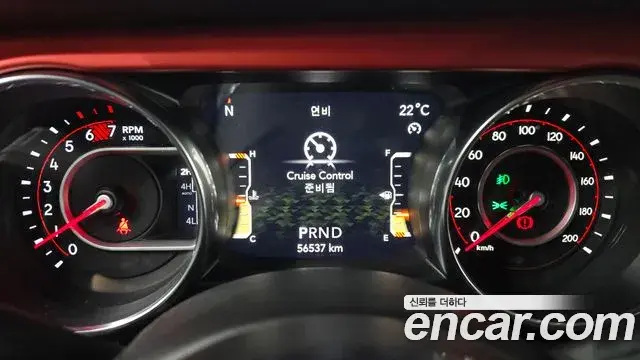 Jeep Wrangler 2019 — Şəkil 10/21