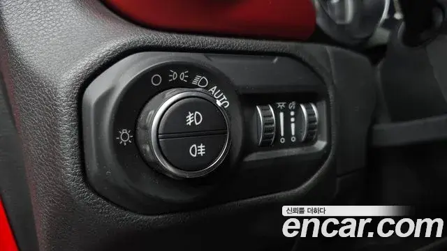 Jeep Wrangler 2019 — Şəkil 3/21