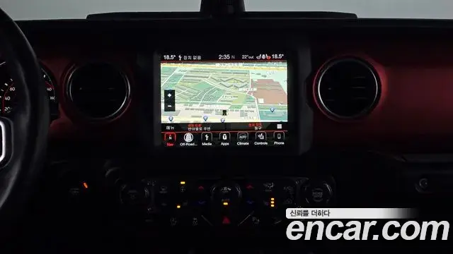 Jeep Wrangler 2019 — Şəkil 6/21
