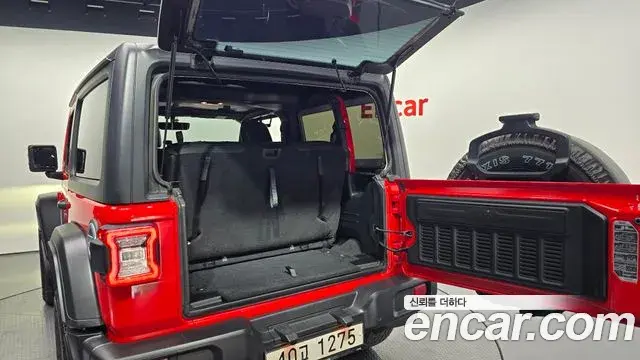Jeep Wrangler 2019 — Şəkil 20/21