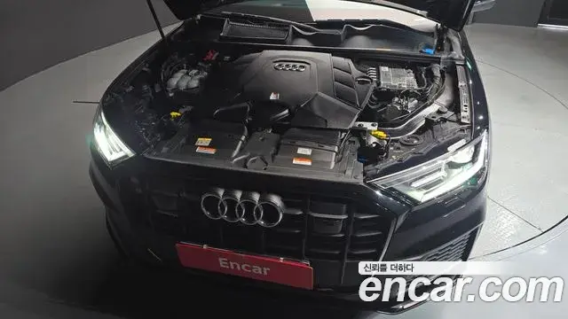 Audi Q7 2022 — ფოტო 6/20